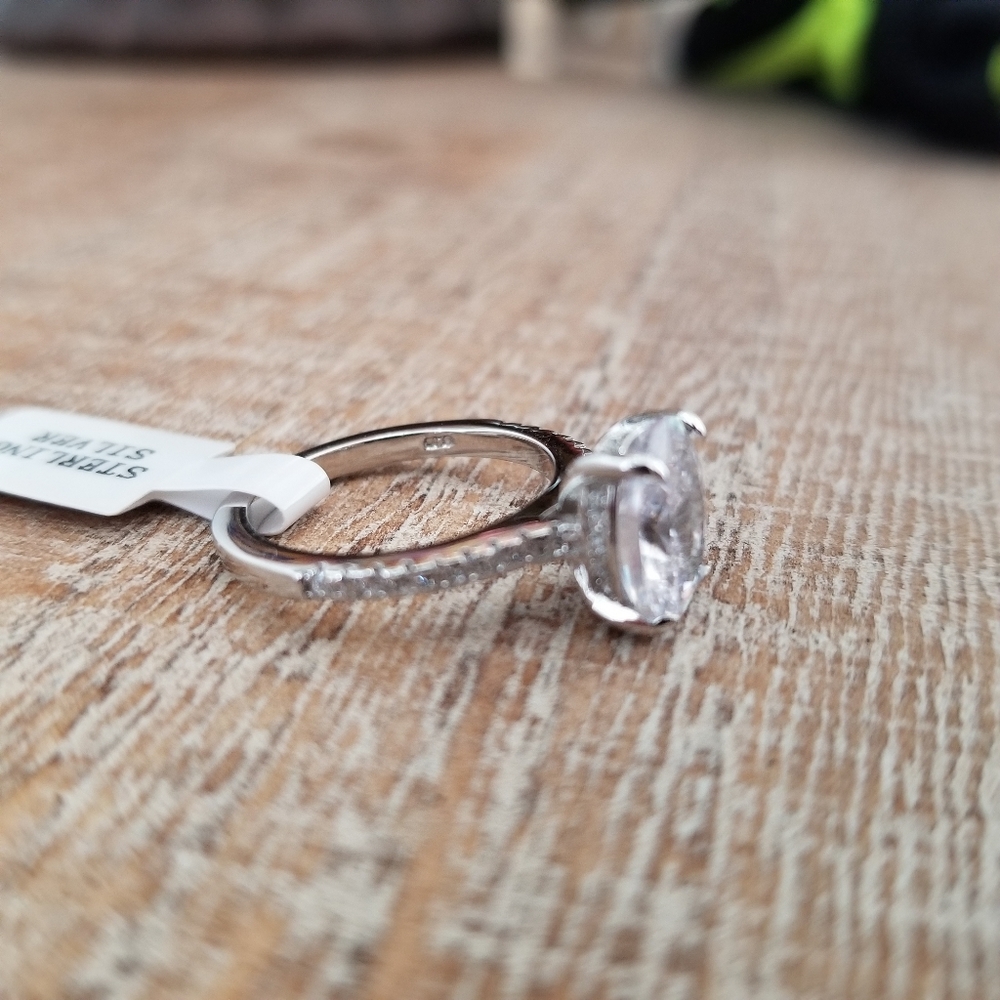LIMITED 2ct Oval Cut Sterling Silver Ring - Picture 5 of 8